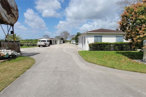Immobilier commercial à vendre à Miami, Floride № 5498 - photo 8