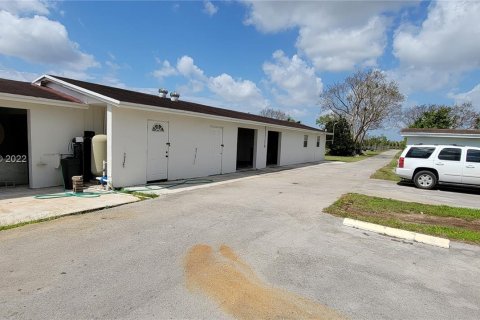 Купить коммерческую недвижимость в Майами, Флорида № 5498 - фото 14