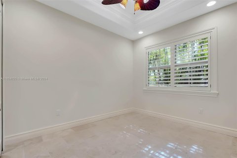 Casa en venta en Miami, Florida, 4 dormitorios, 288 m2 № 1367237 - foto 17