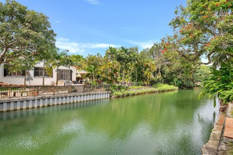 Casa en venta en Miami, Florida, 4 dormitorios, 288 m2 № 1367237 - foto 8