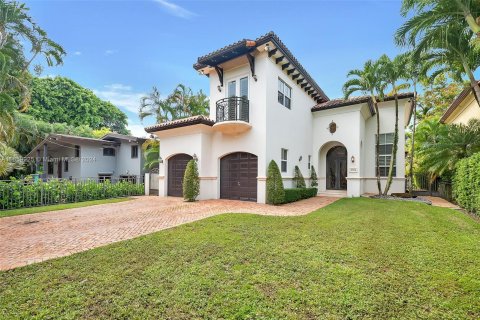 Casa en venta en Miami, Florida, 4 dormitorios, 288 m2 № 1367237 - foto 1