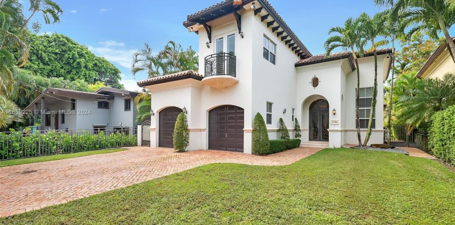 Villa ou maison à Miami, Floride 4 chambres, 288 m2 № 1367237