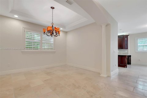 Villa ou maison à vendre à Miami, Floride: 4 chambres, 288 m2 № 1367237 - photo 4