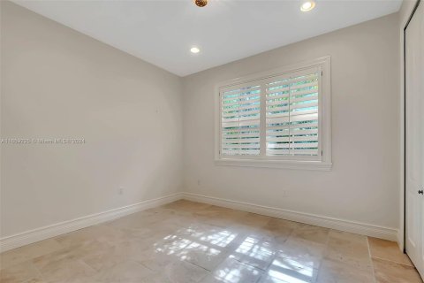 Casa en venta en Miami, Florida, 4 dormitorios, 288 m2 № 1367237 - foto 24