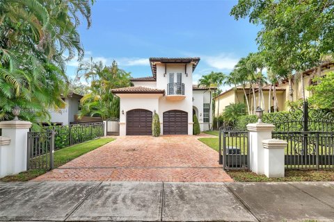 Villa ou maison à vendre à Miami, Floride: 4 chambres, 288 m2 № 1367237 - photo 10