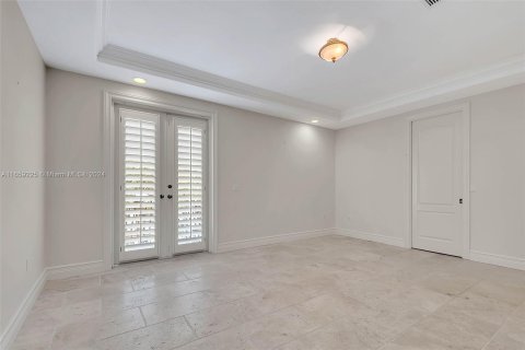 Villa ou maison à vendre à Miami, Floride: 4 chambres, 288 m2 № 1367237 - photo 25