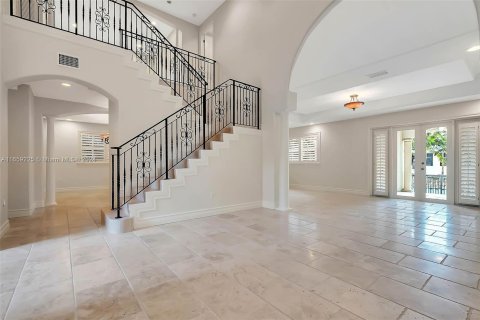 Villa ou maison à vendre à Miami, Floride: 4 chambres, 288 m2 № 1367237 - photo 3