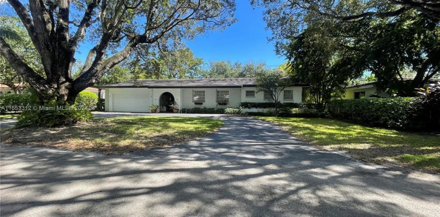 Villa ou maison à Coral Gables, Floride 2 chambres, 114.27 m2 № 1367268