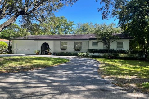 Villa ou maison à louer à Coral Gables, Floride: 2 chambres, 114.27 m2 № 1367268 - photo 21