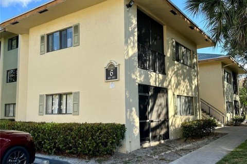 Condo in Fort Lauderdale, Florida, 2 bedrooms  № 1101994 - photo 28