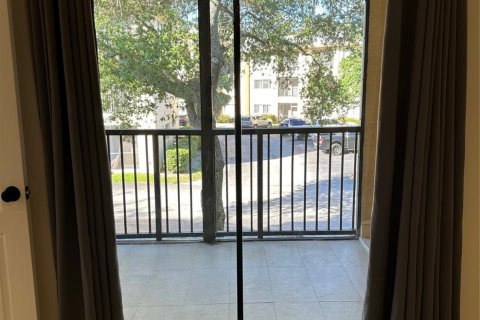 Condo in Fort Lauderdale, Florida, 2 bedrooms  № 1101994 - photo 17