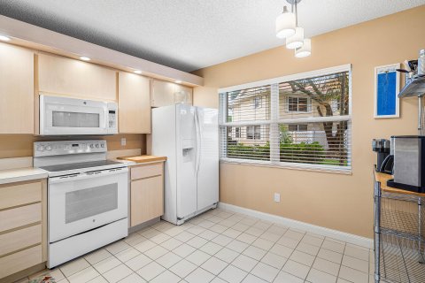 Townhouse in West Palm Beach, Florida 2 bedrooms, 127.65 sq.m. № 1231584 - photo 17