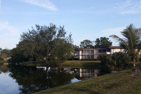 Copropriété à vendre à Royal Palm Beach, Floride: 2 chambres, 95.69 m2 № 1231549 - photo 1