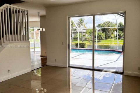 Villa ou maison à vendre à Coral Springs, Floride: 4 chambres, 273.13 m2 № 1175596 - photo 14