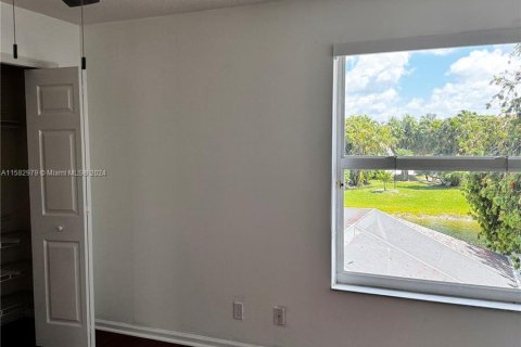 Casa en venta en Coral Springs, Florida, 4 dormitorios, 273.13 m2 № 1175596 - foto 25