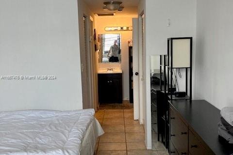 Condo in Sunny Isles Beach, Florida, 1 bedroom  № 1382063 - photo 4