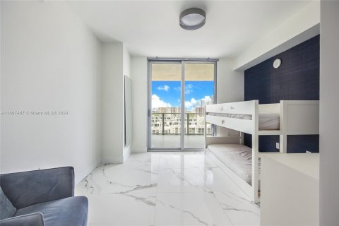 Condo in Sunny Isles Beach, Florida, 3 bedrooms  № 1382059 - photo 23