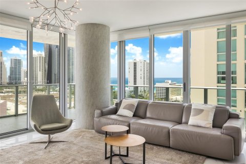 Condo in Sunny Isles Beach, Florida, 3 bedrooms  № 1382059 - photo 2