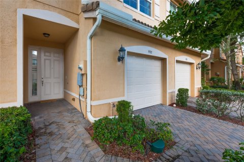 Townhouse in Lake Worth, Florida 3 bedrooms, 150.69 sq.m. № 1098938 - photo 26