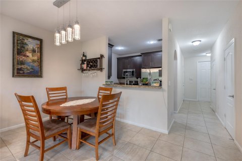 Townhouse in Lake Worth, Florida 3 bedrooms, 150.69 sq.m. № 1098938 - photo 23