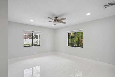 House in Delray Beach, Florida 4 bedrooms, 134.52 sq.m. № 1099026 - photo 8