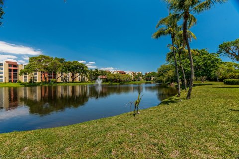 Condo in Delray Beach, Florida, 2 bedrooms  № 1101124 - photo 7