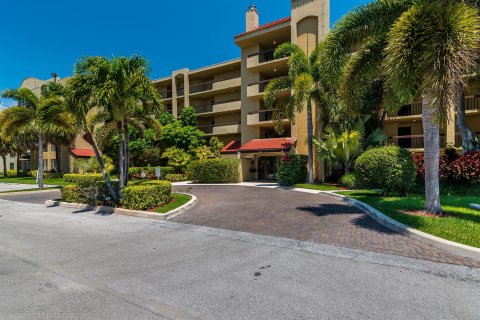 Condo in Delray Beach, Florida, 2 bedrooms  № 1101124 - photo 6