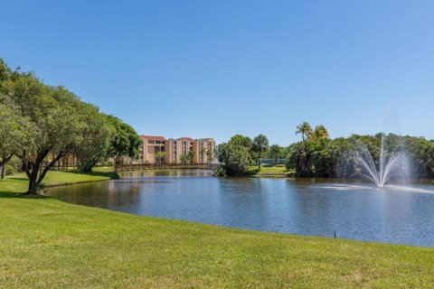 Condo in Delray Beach, Florida, 2 bedrooms  № 1101124 - photo 10