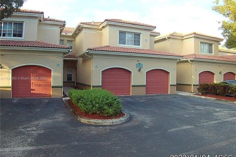 Condominio en venta en Miramar, Florida, 1 dormitorio, 78.97 m2 № 1004705 - foto 1