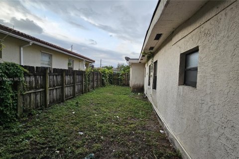 Casa en venta en Fort Lauderdale, Florida, 6 dormitorios, 173.36 m2 № 16585 - foto 22