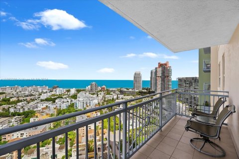 Copropriété à vendre à Miami Beach, Floride: 2 chambres, 104.98 m2 № 1367164 - photo 2