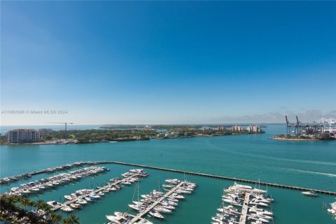 Copropriété à vendre à Miami Beach, Floride: 2 chambres, 104.98 m2 № 1367164 - photo 30