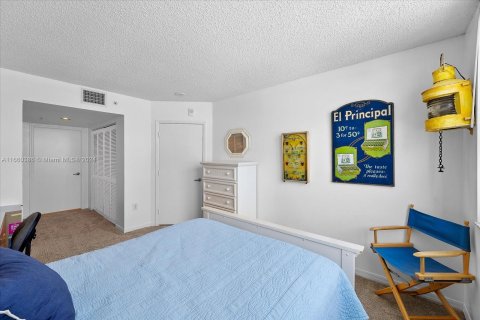 Copropriété à vendre à Miami Beach, Floride: 2 chambres, 104.98 m2 № 1367164 - photo 14