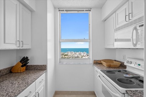 Copropriété à vendre à Miami Beach, Floride: 2 chambres, 104.98 m2 № 1367164 - photo 17