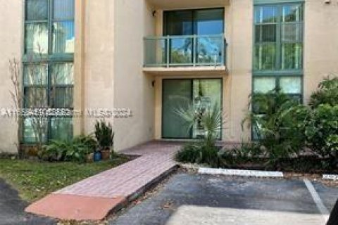 Appartement à louer à Miami, Floride: 2 chambres, 84.54 m2 № 1367121 - photo 2