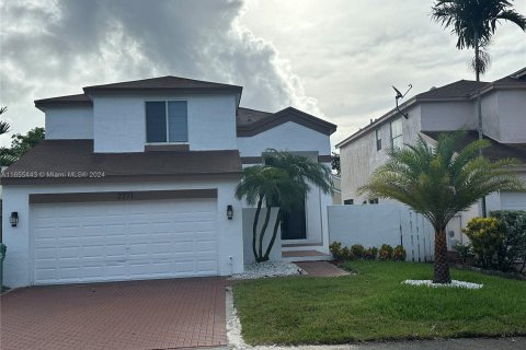 Villa ou maison à louer à Miramar, Floride: 3 chambres, 195.37 m2 № 1367119 - photo 1