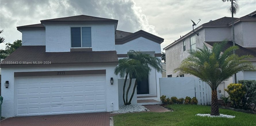 Casa en Miramar, Florida 3 dormitorios, 195.37 m2 № 1367119