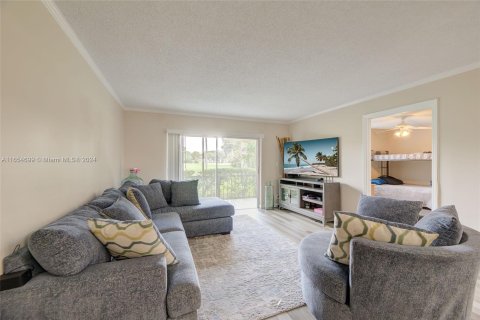 Condo in Lauderhill, Florida, 2 bedrooms  № 1367120 - photo 9