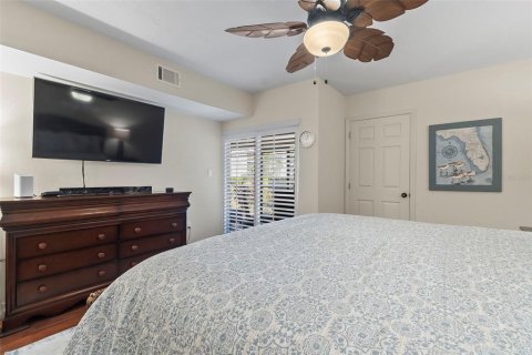 Condo in Fort Myers, Florida, 2 bedrooms  № 1105019 - photo 23