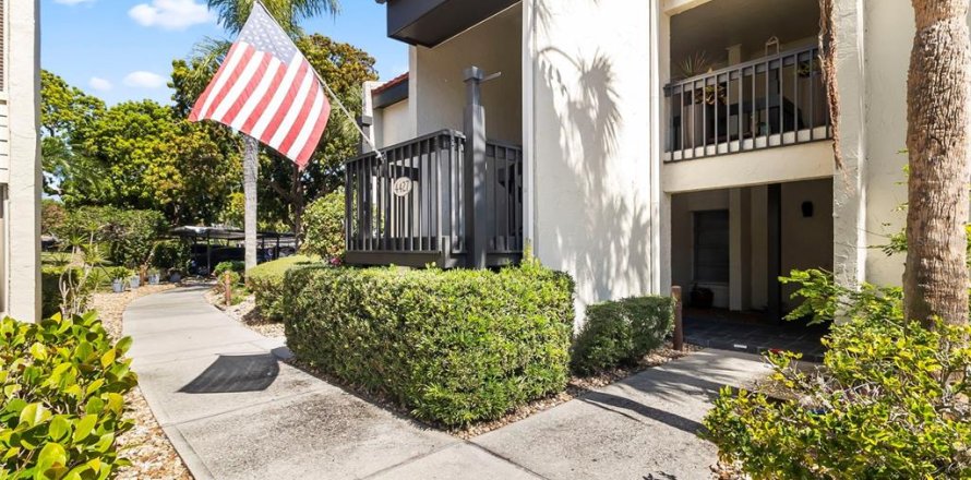 Condo in Fort Myers, Florida, 2 bedrooms  № 1105019