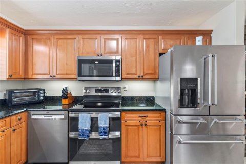Condo in Fort Myers, Florida, 2 bedrooms  № 1105019 - photo 11