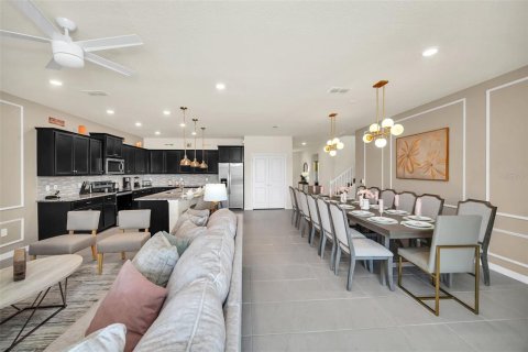 Casa en venta en Davenport, Florida, 10 dormitorios, 408.68 m2 № 1105020 - foto 19