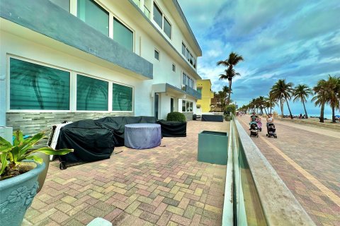 Condominio en venta en Hollywood, Florida, 4 dormitorios, 236.9 m2 № 1005504 - foto 10