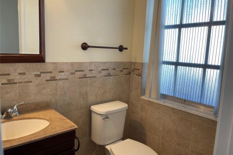 Condo in Fort Lauderdale, Florida, 2 bedrooms  № 1005465 - photo 18