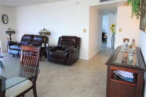 Copropriété à vendre à Pembroke Pines, Floride: 2 chambres, 104.05 m2 № 1098203 - photo 5