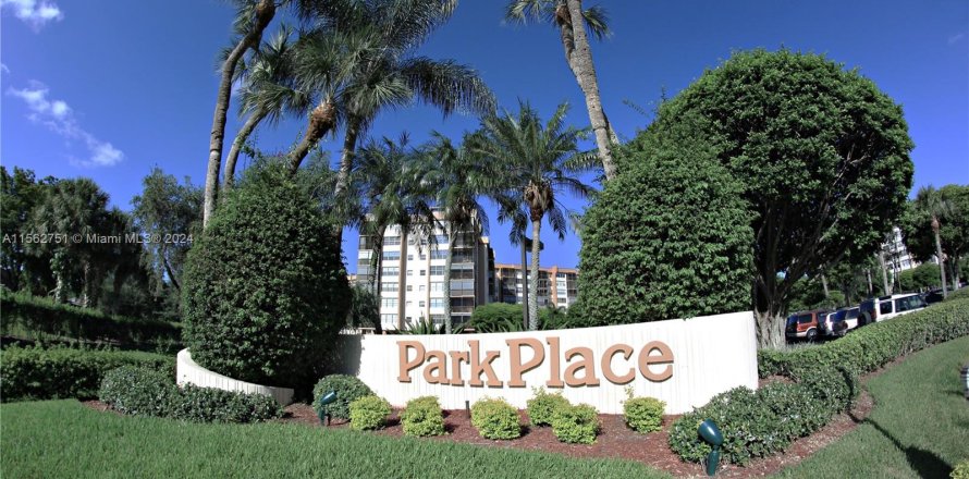 Condominio en Pembroke Pines, Florida, 2 dormitorios  № 1098203