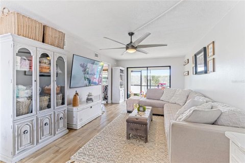 Copropriété à vendre à Punta Gorda, Floride: 2 chambres, 82.13 m2 № 1166938 - photo 1