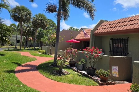 Casa en venta en Deerfield Beach, Florida, 2 dormitorios, 131.46 m2 № 1155575 - foto 15