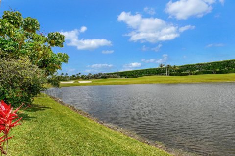 House in Boca Raton, Florida 4 bedrooms, 421.5 sq.m. № 1118155 - photo 2