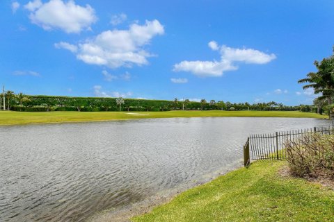 House in Boca Raton, Florida 4 bedrooms, 421.5 sq.m. № 1118155 - photo 1